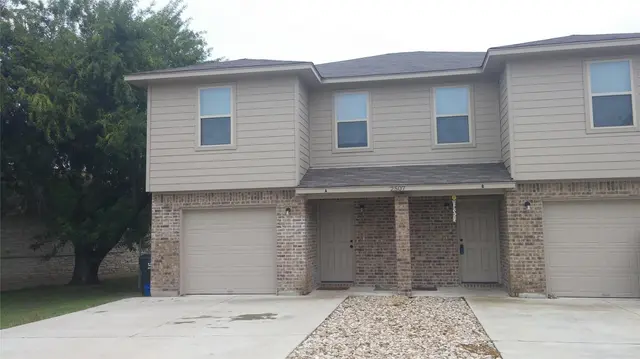 2507 Oak Ln