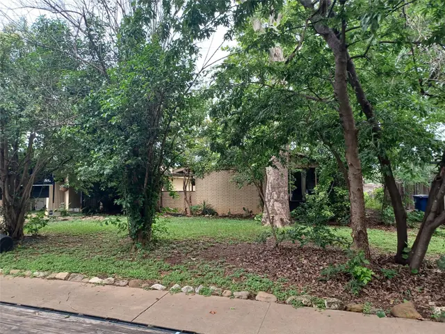 4906 Westfield Dr