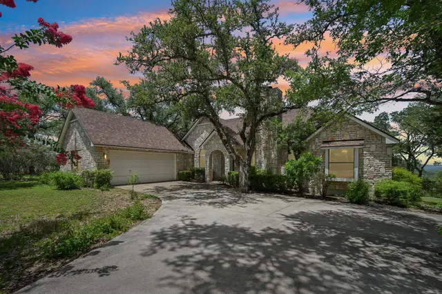 302 Mesa Dr