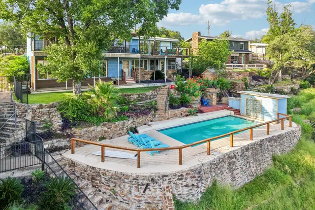2516 Circle Dr
