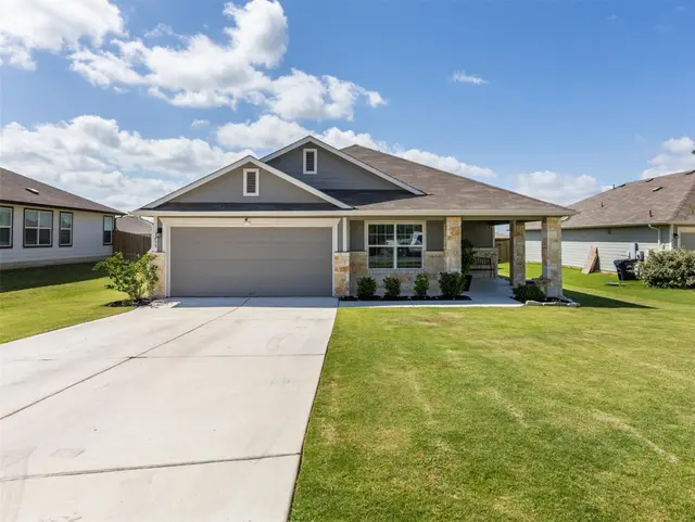 439 Hunter Loop