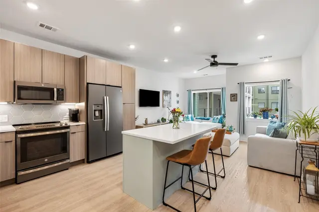4802 S Congress Ave #411