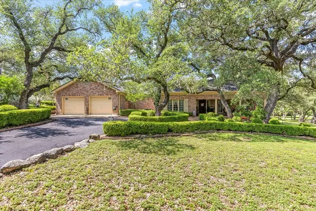 50 Brookmeadow Dr