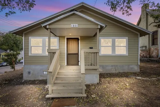 1801 Travis Heights Blvd