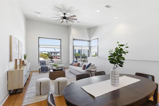 1702 S Lamar Blvd #12
