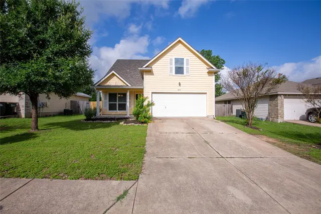 2571 Georgian Dr