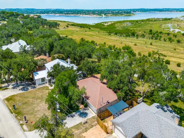 620 Lake Island Dr