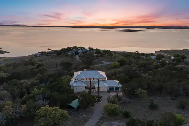 4401 Sunset Cliff Rd