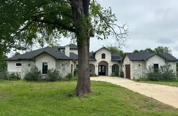 128 Gloria Blvd