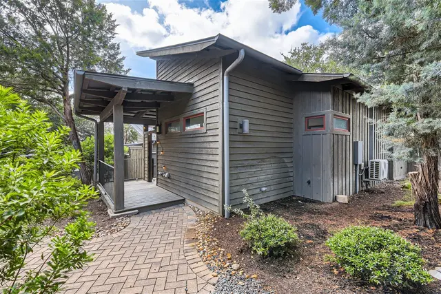 2113 Barbaro Way #14