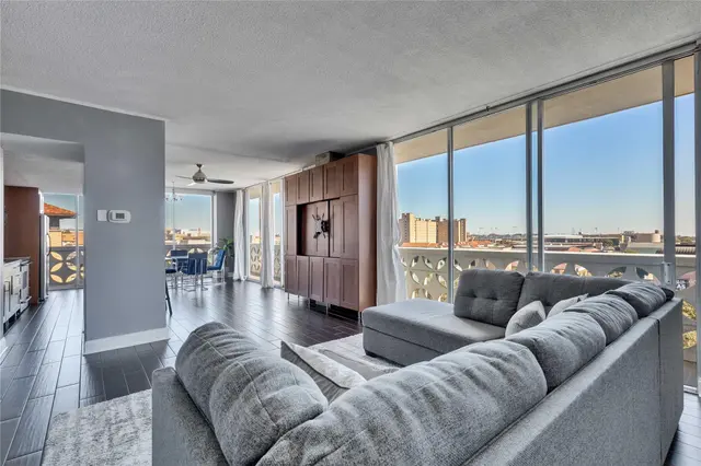 1801 Lavaca St #5D