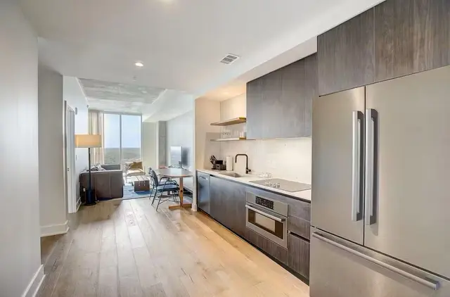 48 East Ave #2206