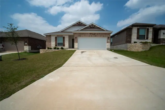 2208 Chia Ct