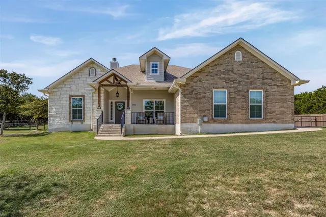15821 Salado Dr
