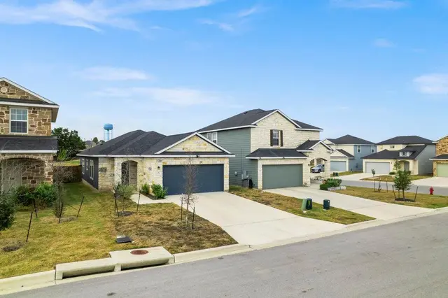 104 Katie Elder Dr