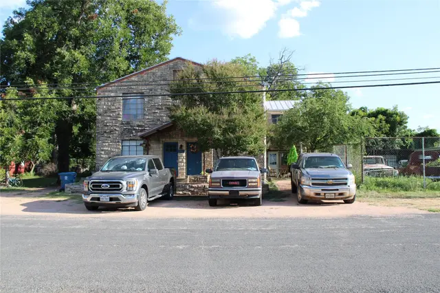 615 Pecan St