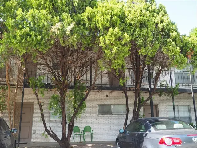 710 E Dean Keeton St #212