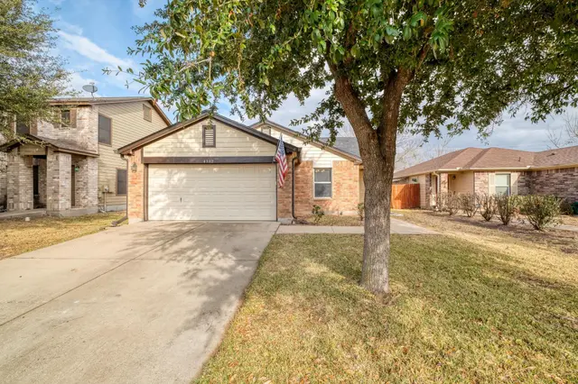 4302 Kings Canyon Dr