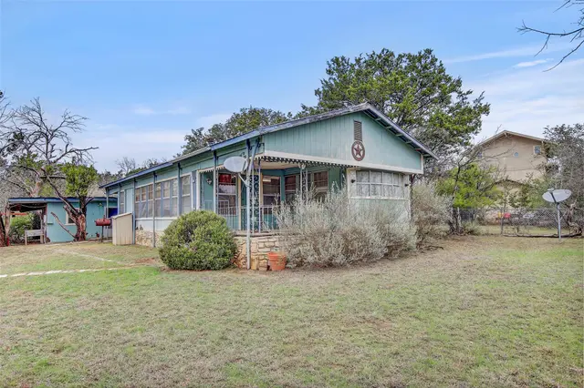 205 Singleton Dr