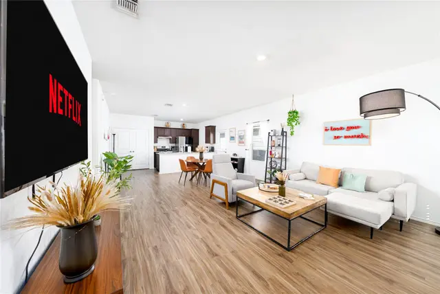 7120 Tonka Ln