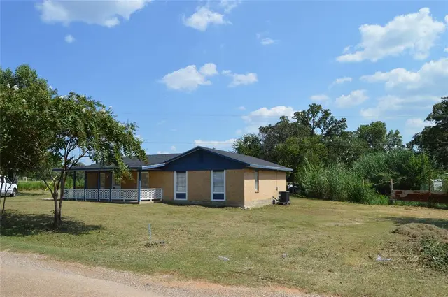 245 Flaming Oak Dr