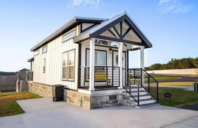 5386 Ranch Road 1376 Rd #56