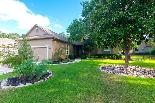 102 Harness Ln