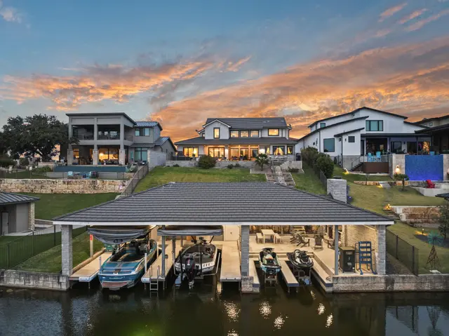 202 Clearwater Dr