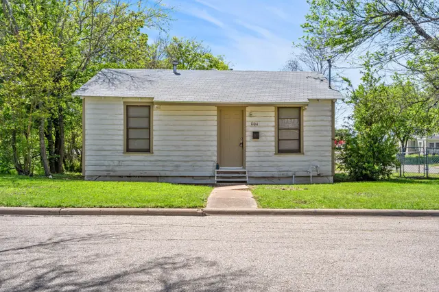 1104 York Ave