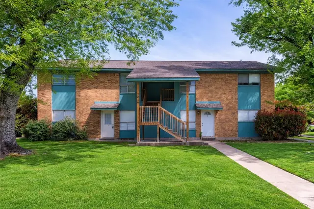 2214 Saulsbury Dr