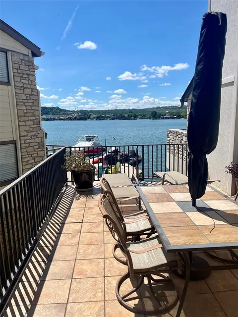 103 Island Dr #8