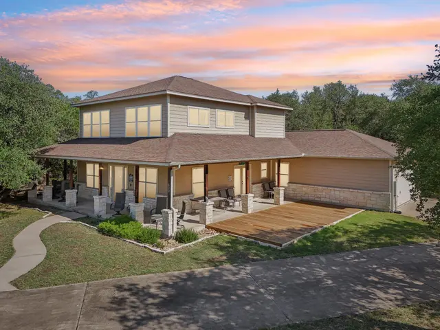 600 Augusta Cir N