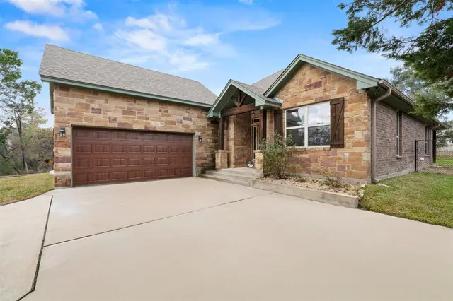5562 Denmans Loop