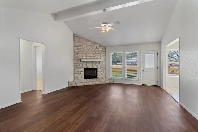 212 Rockcrest Dr