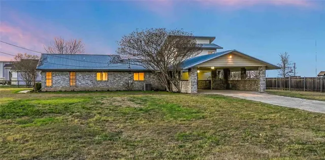 122 Forest Lake Dr
