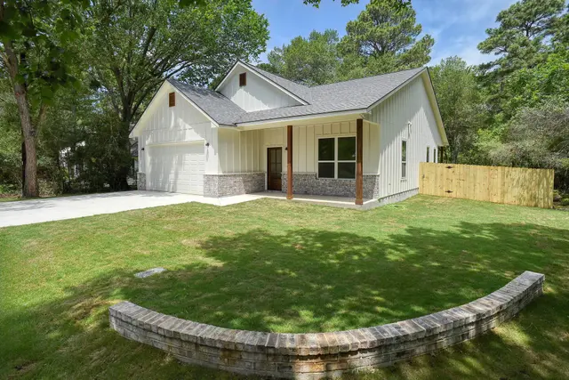 104 Pony Grass Ln