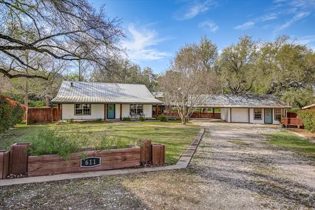 611 Thurman Cir