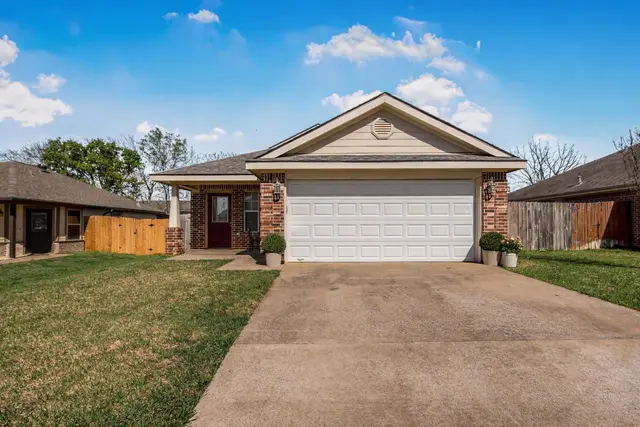 1002 Copperas Bnd