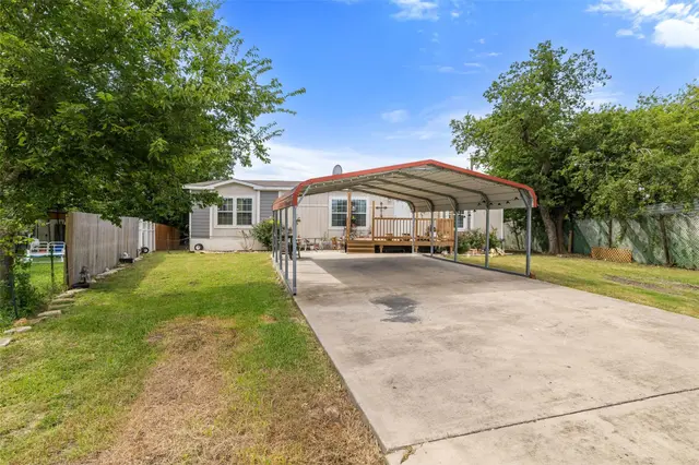 418 Lenora Dr