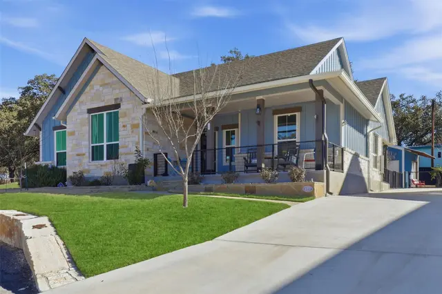 127 Hidden Oaks Dr