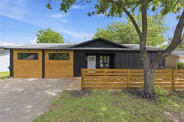 4400 Dovehill Dr