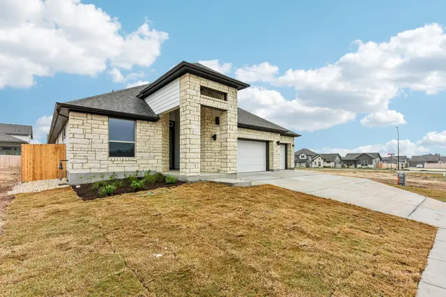 581 Treadwell Ln