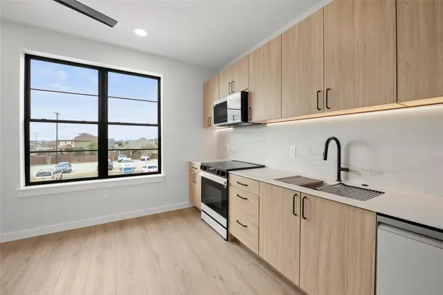 634 Central Pkwy #1212