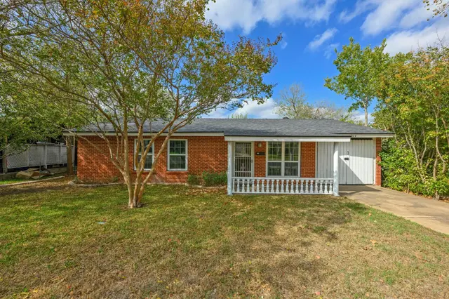 5704 Cedardale Dr