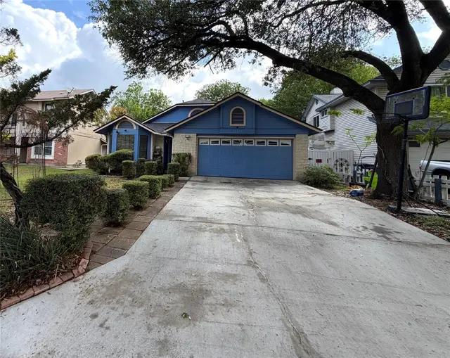 12321 Yarmont Way