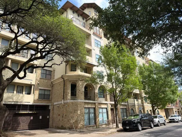 2505 San Gabriel St #609