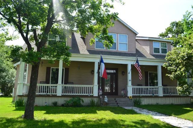 3202 N Travis