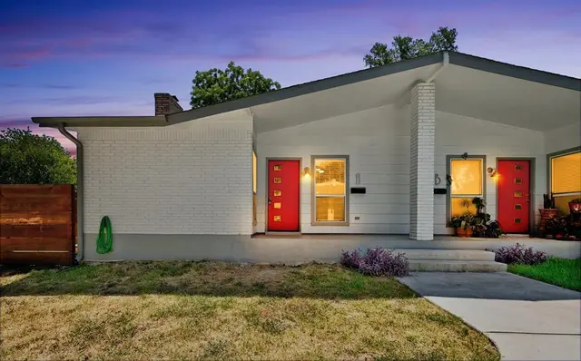 2403 La Casa Dr