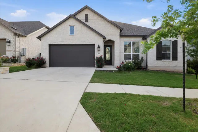 929 Mollie McBride Ln