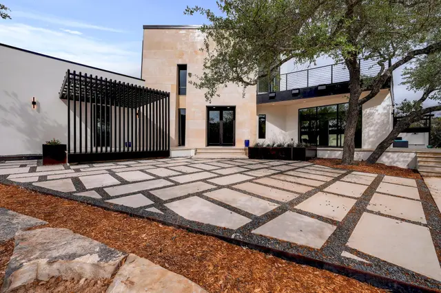 700 Rancho Grande Dr